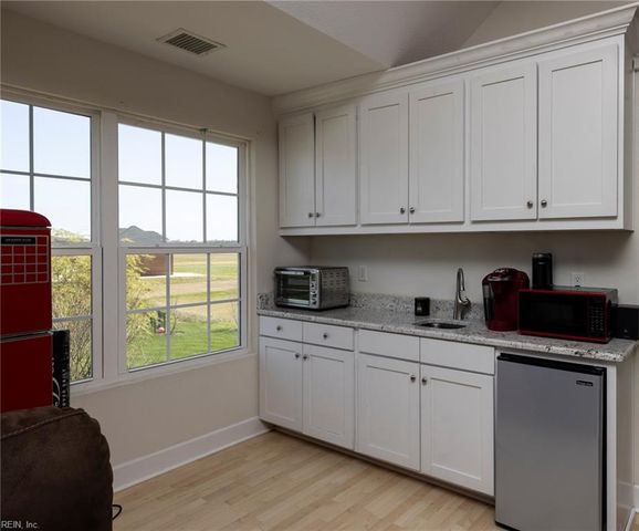 1409 Paul Eason DR, Chesapeake, VA 23322