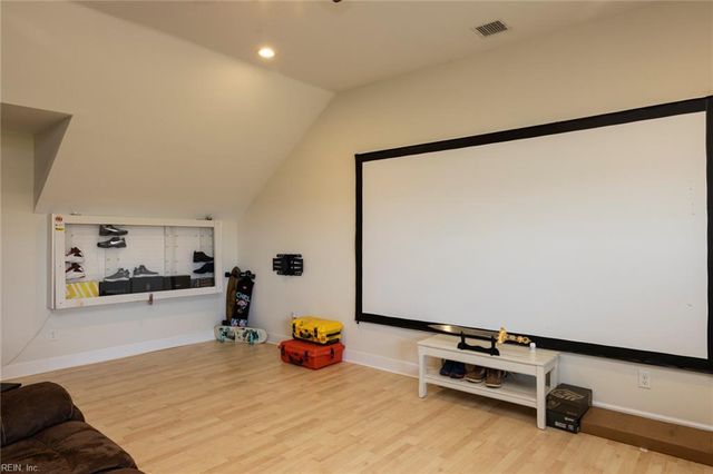 1409 Paul Eason DR, Chesapeake, VA 23322