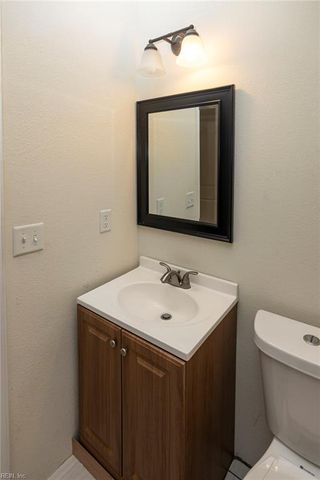 1409 Paul Eason DR, Chesapeake, VA 23322