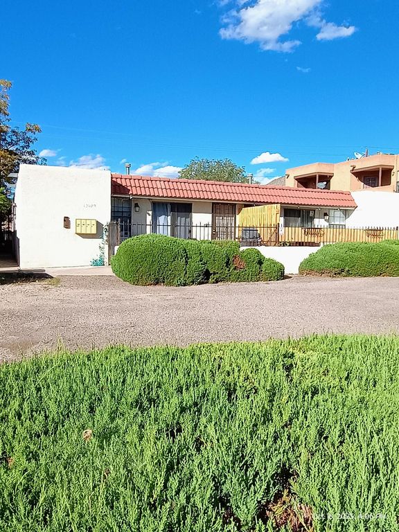 13109 Fruit Avenue NE, Albuquerque, NM 87123