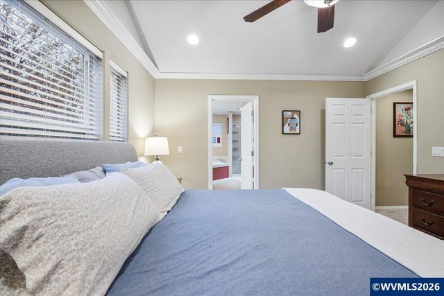 903 Eisenhower Dr NW, Salem, OR 97304