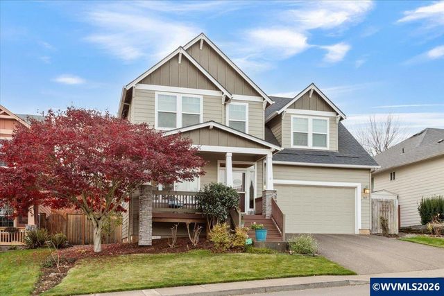 903 Eisenhower Dr NW, Salem, OR 97304