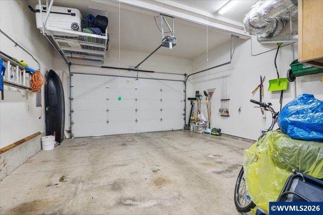 903 Eisenhower Dr NW, Salem, OR 97304