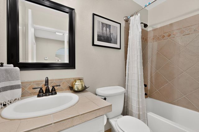 4550 Pyrite Court NE, Rio Rancho, NM 87124