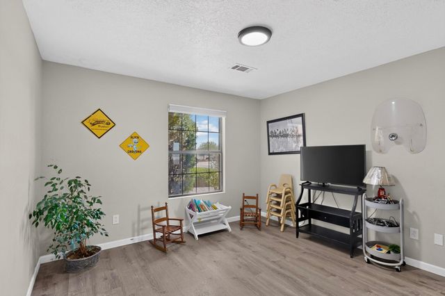 4550 Pyrite Court NE, Rio Rancho, NM 87124