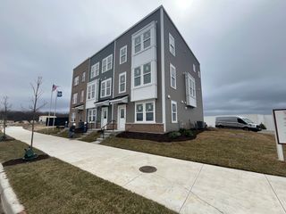 2635 Lohan Way 1, Hoffman Estates, IL 60192