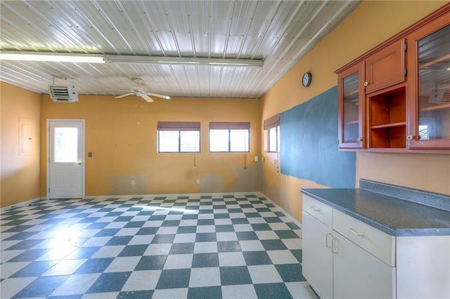 140 NW 1501 Road, Urich, MO 64788