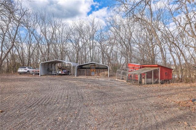 140 NW 1501 Road, Urich, MO 64788