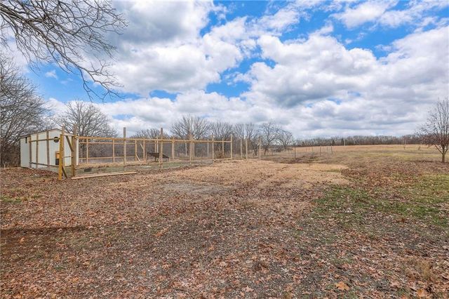 140 NW 1501 Road, Urich, MO 64788