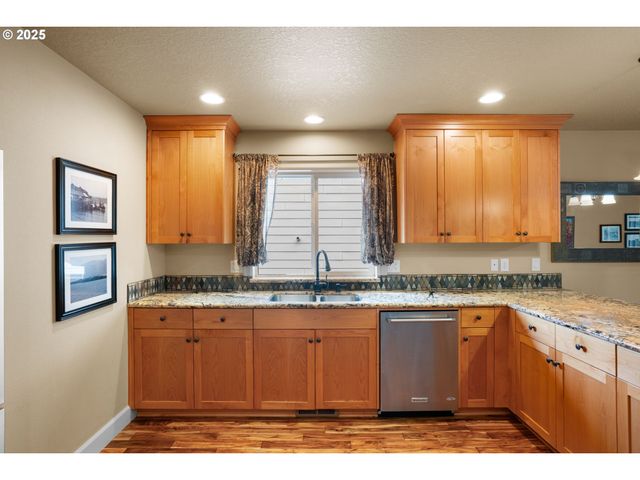 150 Se MUIRFIELD Ave, Salem, OR 97306