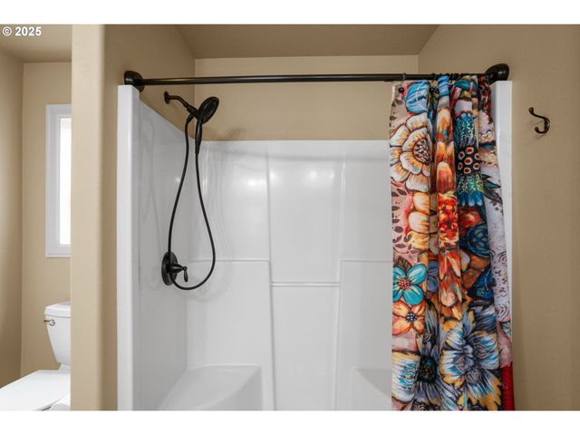 150 Se MUIRFIELD Ave, Salem, OR 97306