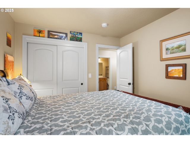 150 Se MUIRFIELD Ave, Salem, OR 97306