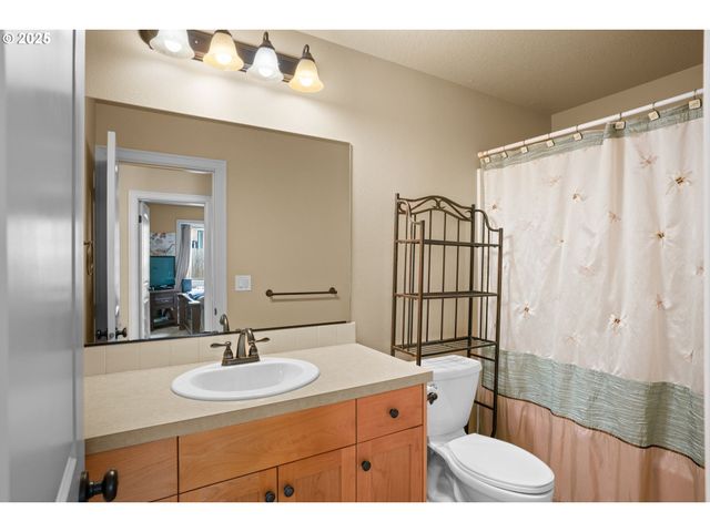 150 Se MUIRFIELD Ave, Salem, OR 97306