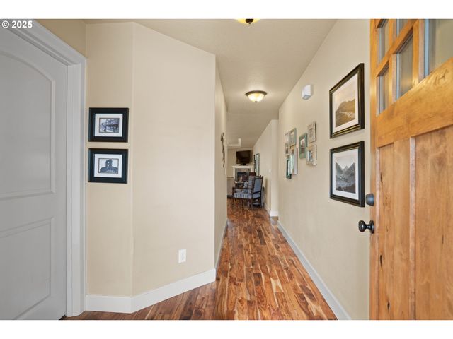 150 Se MUIRFIELD Ave, Salem, OR 97306