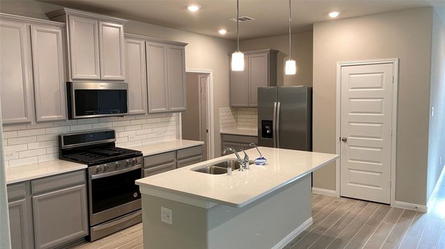 7059 Silverleaf Oak Street, Conroe, TX 77304