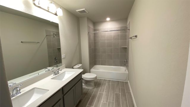 7059 Silverleaf Oak Street, Conroe, TX 77304