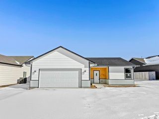 720 N Redbud Ave, Valley Center, KS 67147