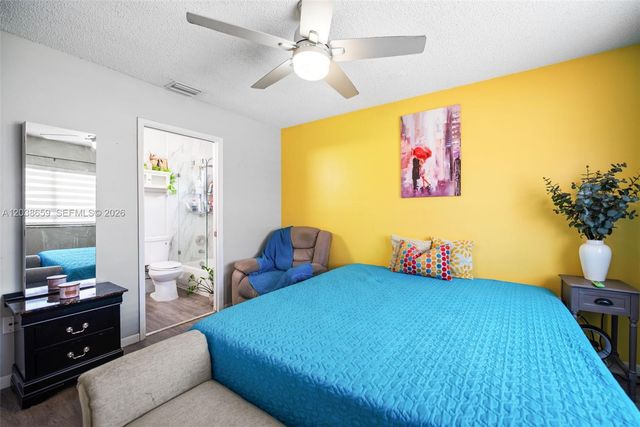 2770 W 60th Place 202, Hialeah, FL 33016