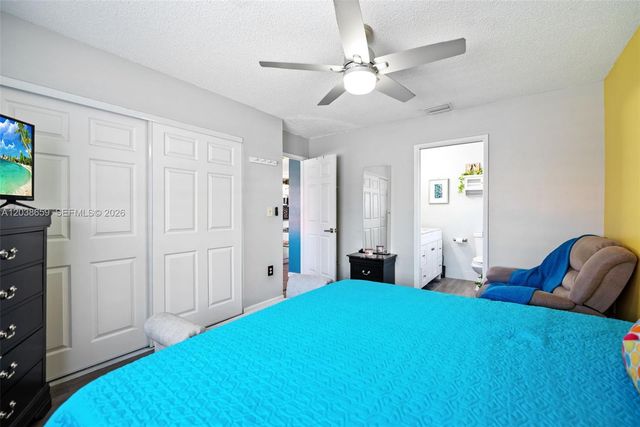 2770 W 60th Place 202, Hialeah, FL 33016
