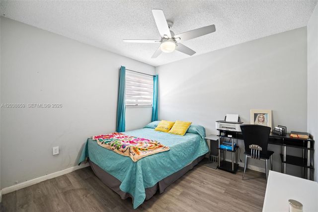 2770 W 60th Place 202, Hialeah, FL 33016