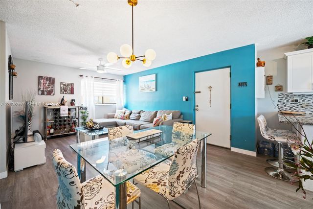 2770 W 60th Place 202, Hialeah, FL 33016