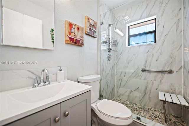 2770 W 60th Place 202, Hialeah, FL 33016