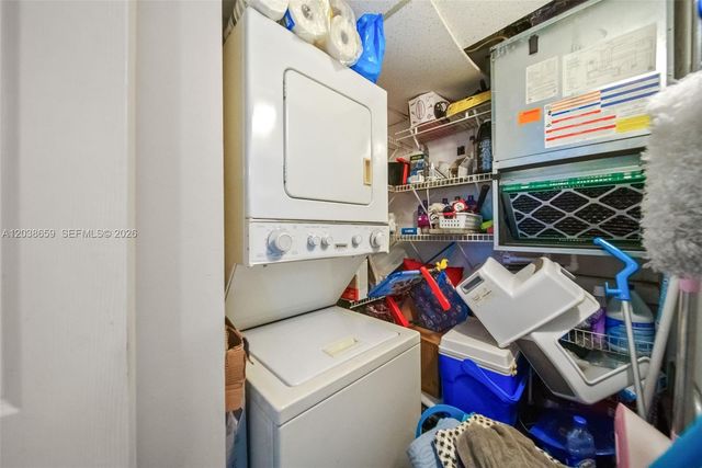 2770 W 60th Place 202, Hialeah, FL 33016