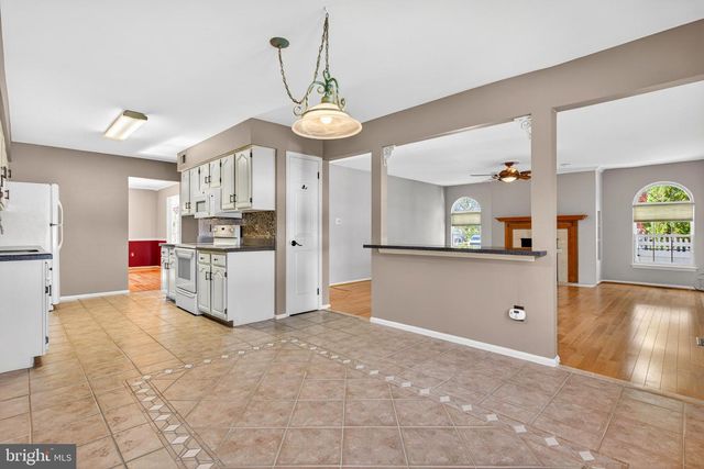 14 HILLIARD WAY, Sewell, NJ 08080