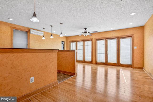 14 HILLIARD WAY, Sewell, NJ 08080