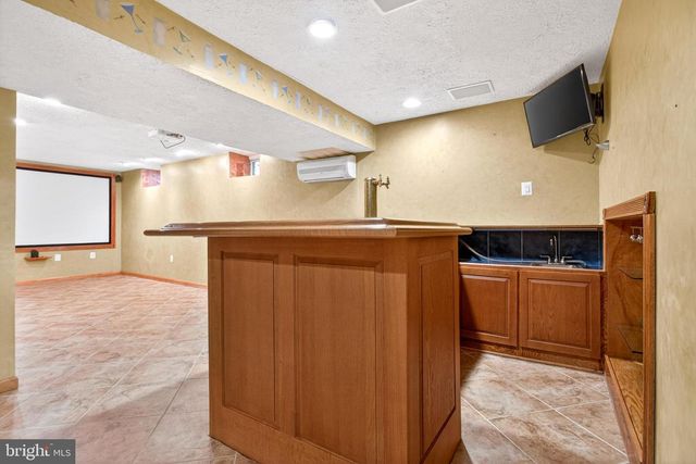 14 HILLIARD WAY, Sewell, NJ 08080