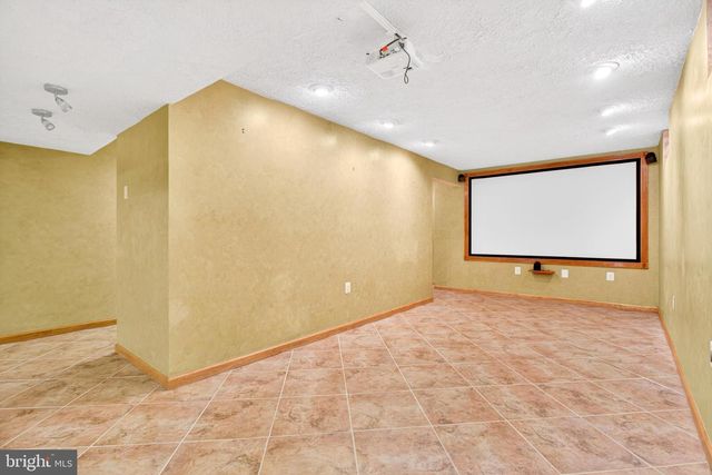 14 HILLIARD WAY, Sewell, NJ 08080