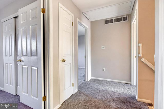 14 HILLIARD WAY, Sewell, NJ 08080