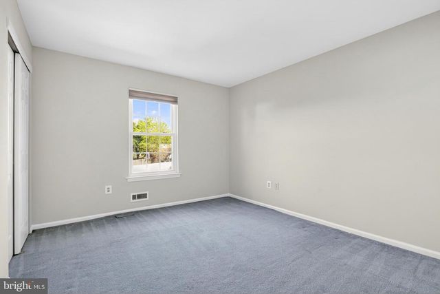 14 HILLIARD WAY, Sewell, NJ 08080