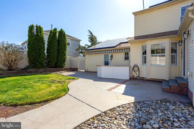 14 HILLIARD WAY, Sewell, NJ 08080