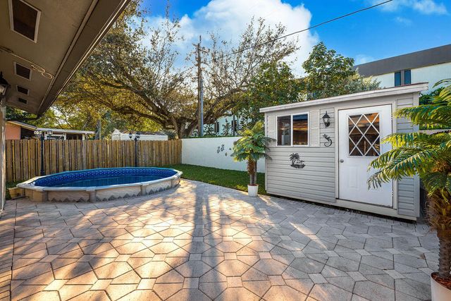 6378 Moseley Street, Hollywood, FL 33024