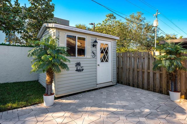 6378 Moseley Street, Hollywood, FL 33024