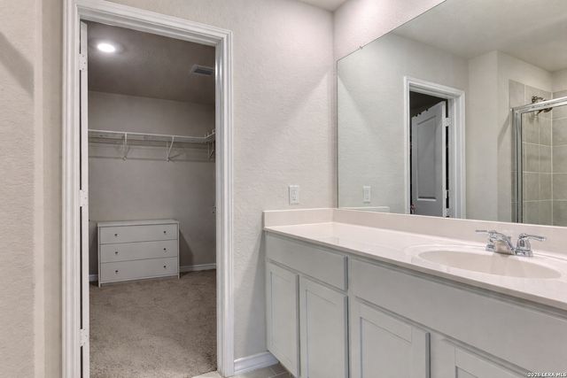 5615 Chase Falls, San Antonio, TX 78266