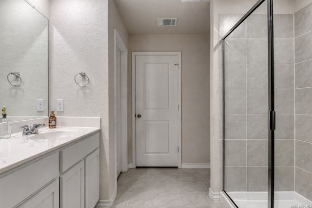 5615 Chase Falls, San Antonio, TX 78266