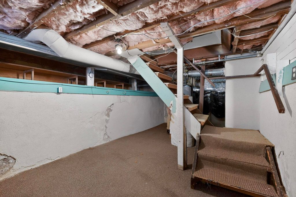 Image 39 of property listing at 215 9th Street NW, Albuquerque, NM 87102