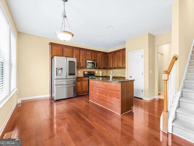 513 Grove Field Court, Suwanee, GA 30024