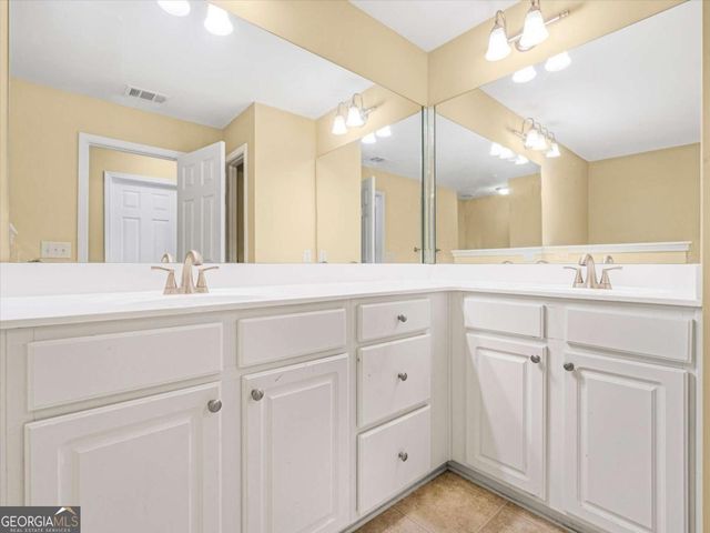 513 Grove Field Court, Suwanee, GA 30024