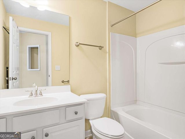 513 Grove Field Court, Suwanee, GA 30024