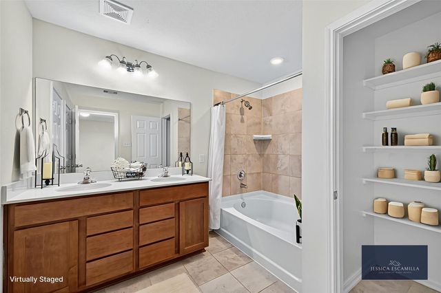 2610 Cabin Cove Lane, Houston, TX 77038