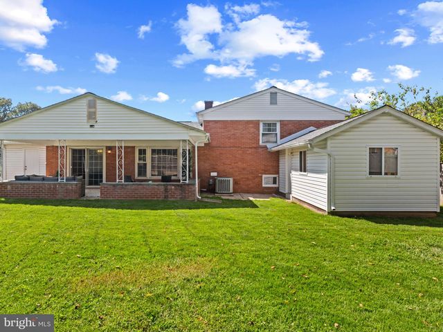 13203 FOXHALL DR, Silver Spring, MD 20906