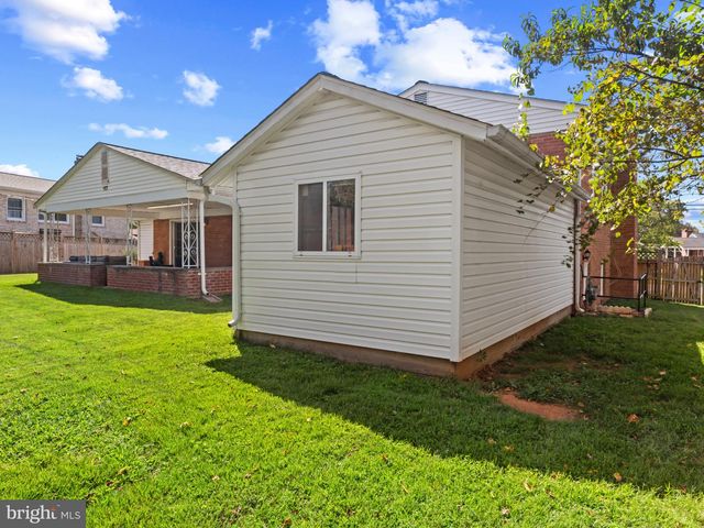 13203 FOXHALL DR, Silver Spring, MD 20906