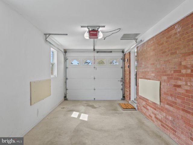 13203 FOXHALL DR, Silver Spring, MD 20906