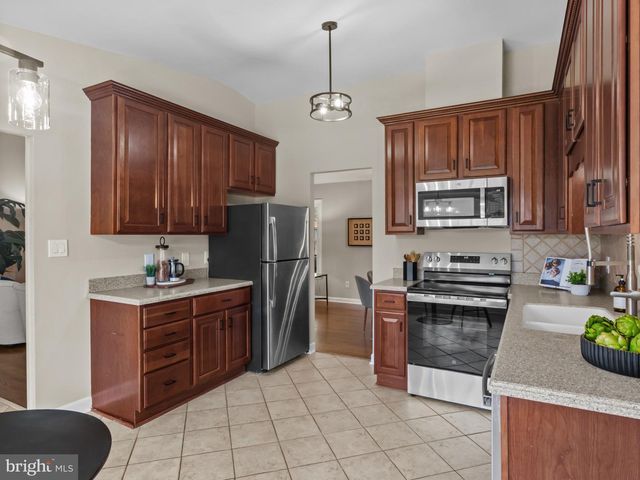 13203 FOXHALL DR, Silver Spring, MD 20906