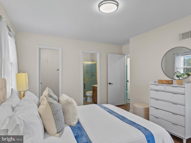 13203 FOXHALL DR, Silver Spring, MD 20906
