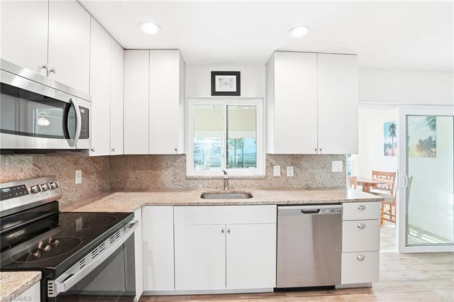 2821 Bruce ST, Matlacha, FL 33993