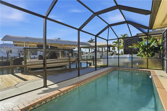 2821 Bruce ST, Matlacha, FL 33993